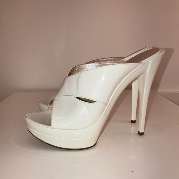 CASADEI WHITE PATENT CRISS CROSS SANDALS - Picture 3 of 5